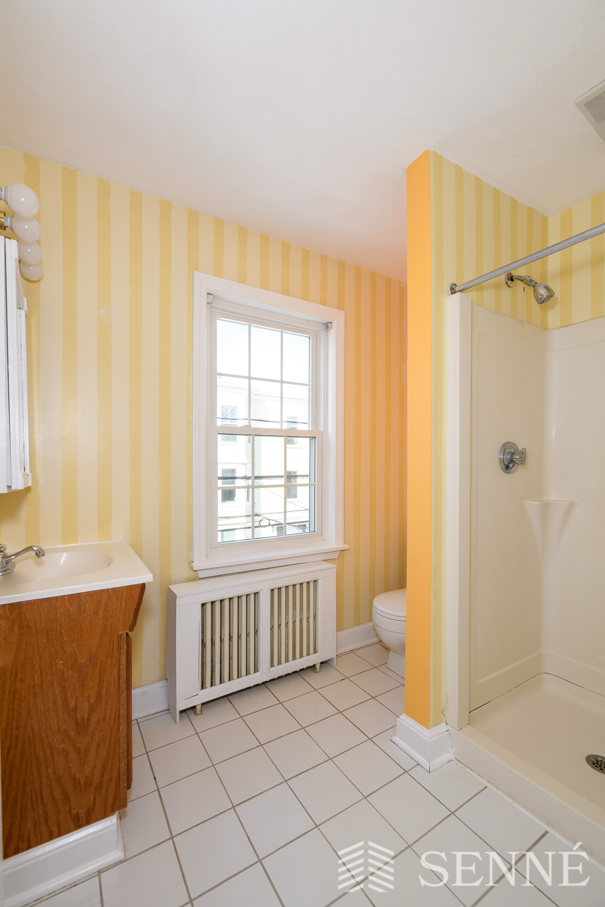 2.5 bed, 2.5 bath apartment for rent at 14 Skehan St Unit 2, Ward Two — photo 10 of 14