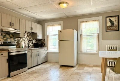 2 bed, 1 bath apartment for rent at 14 Smythe St Unit 1, Brookline Village — photo 2 of 7