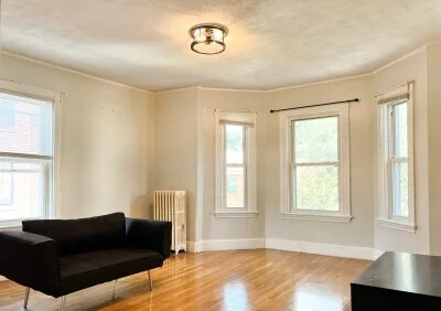 2 bed, 1 bath apartment for rent at 14 Smythe St Unit 3, Brookline Village