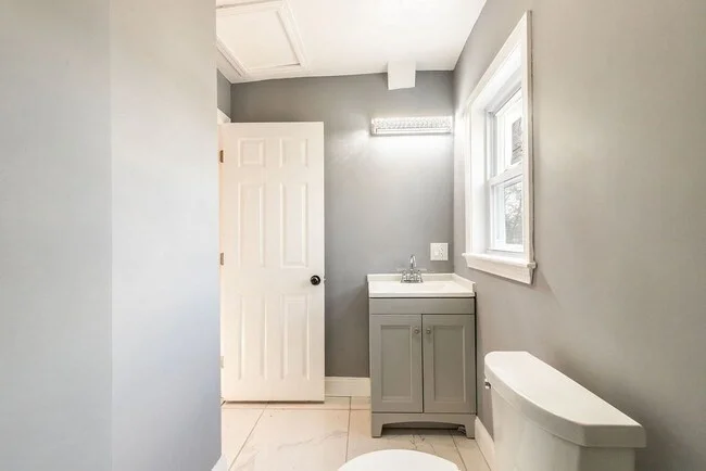 2 bed, 1 bath apartment for rent at 14 Stanley Ave Unit 2, Taunton — photo 6 of 10