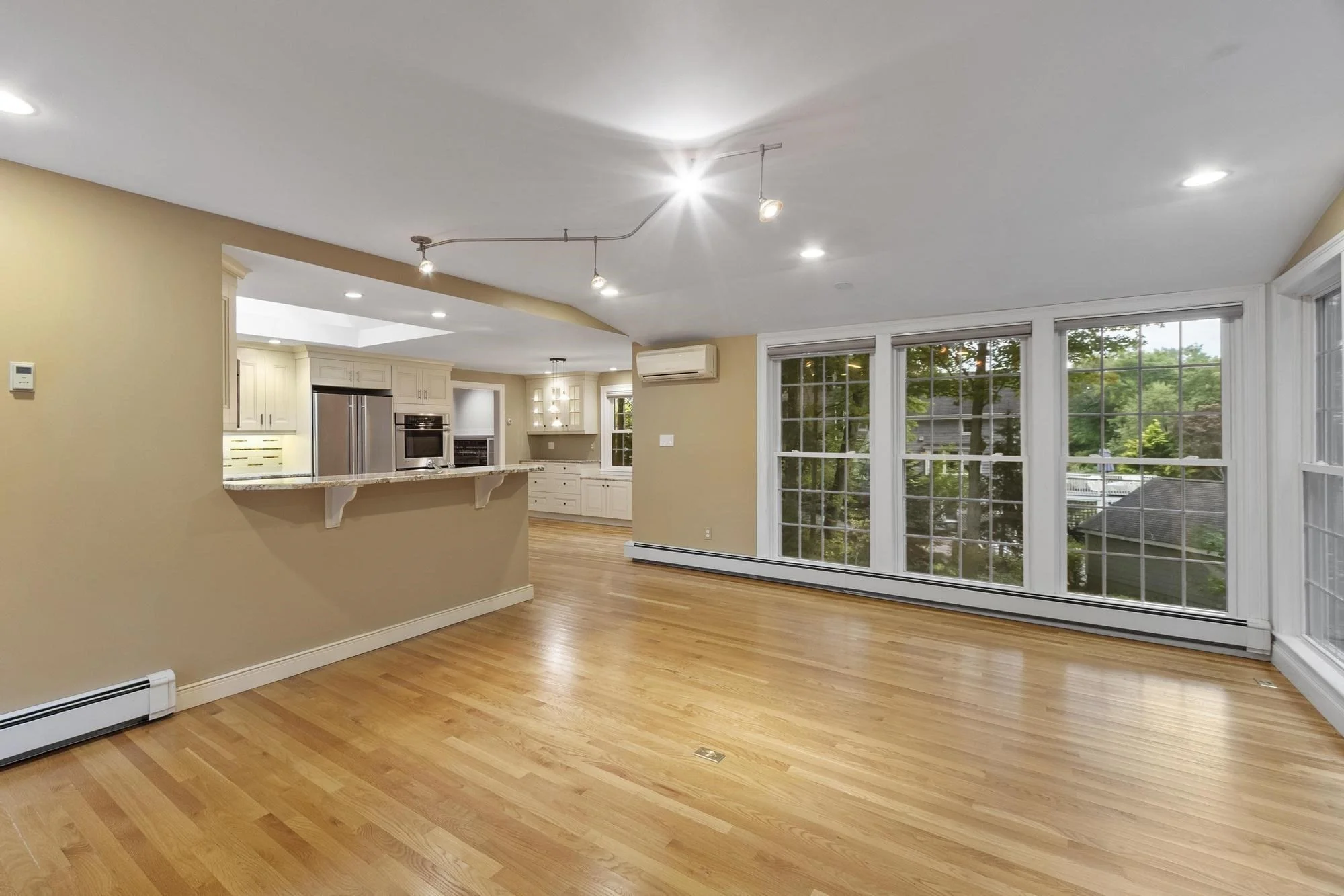 3 bed, 2 bath apartment for rent at 14 Steele St, Stoneham — photo 8 of 39