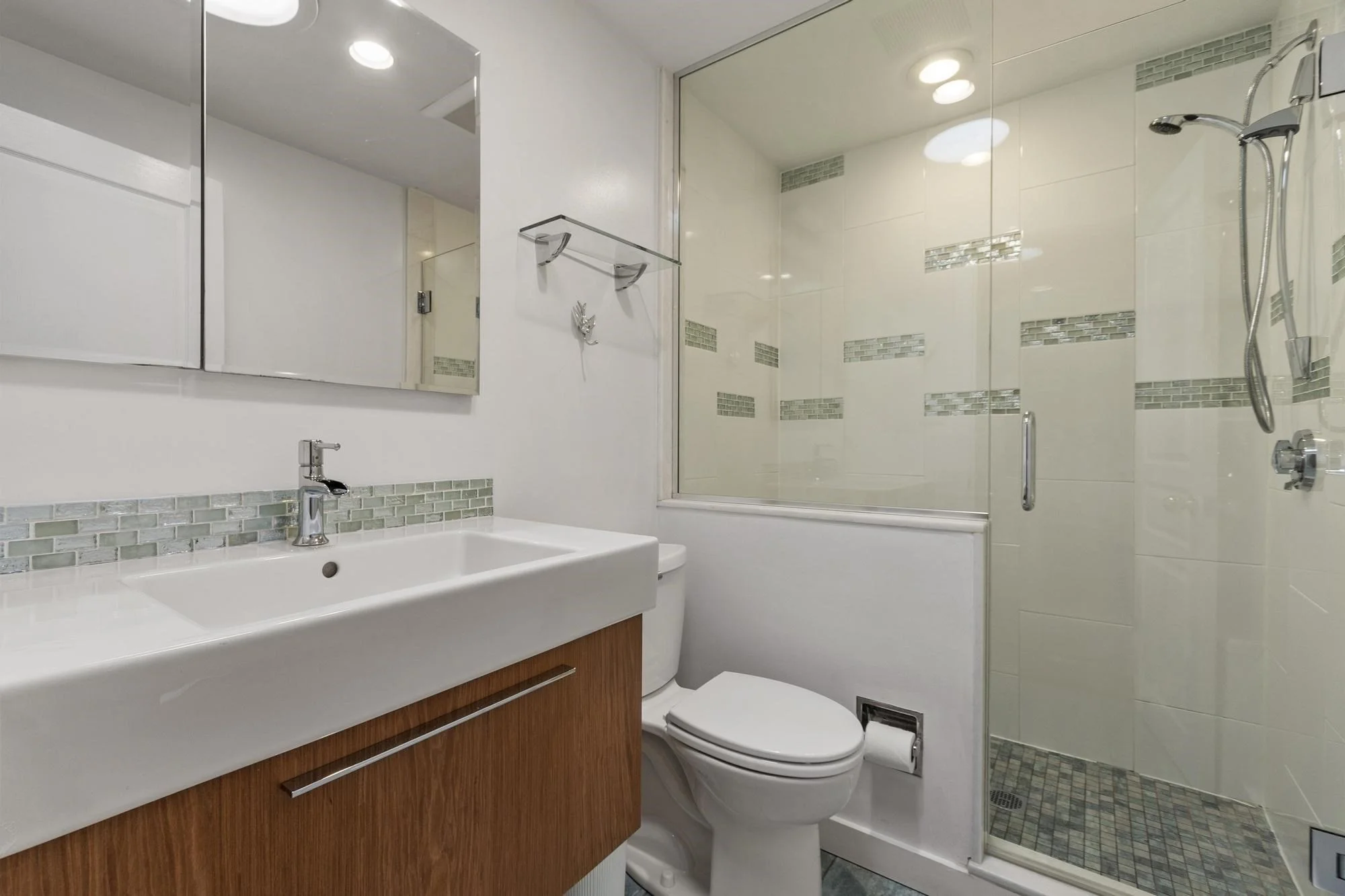 3 bed, 2 bath apartment for rent at 14 Steele St, Stoneham — photo 22 of 39