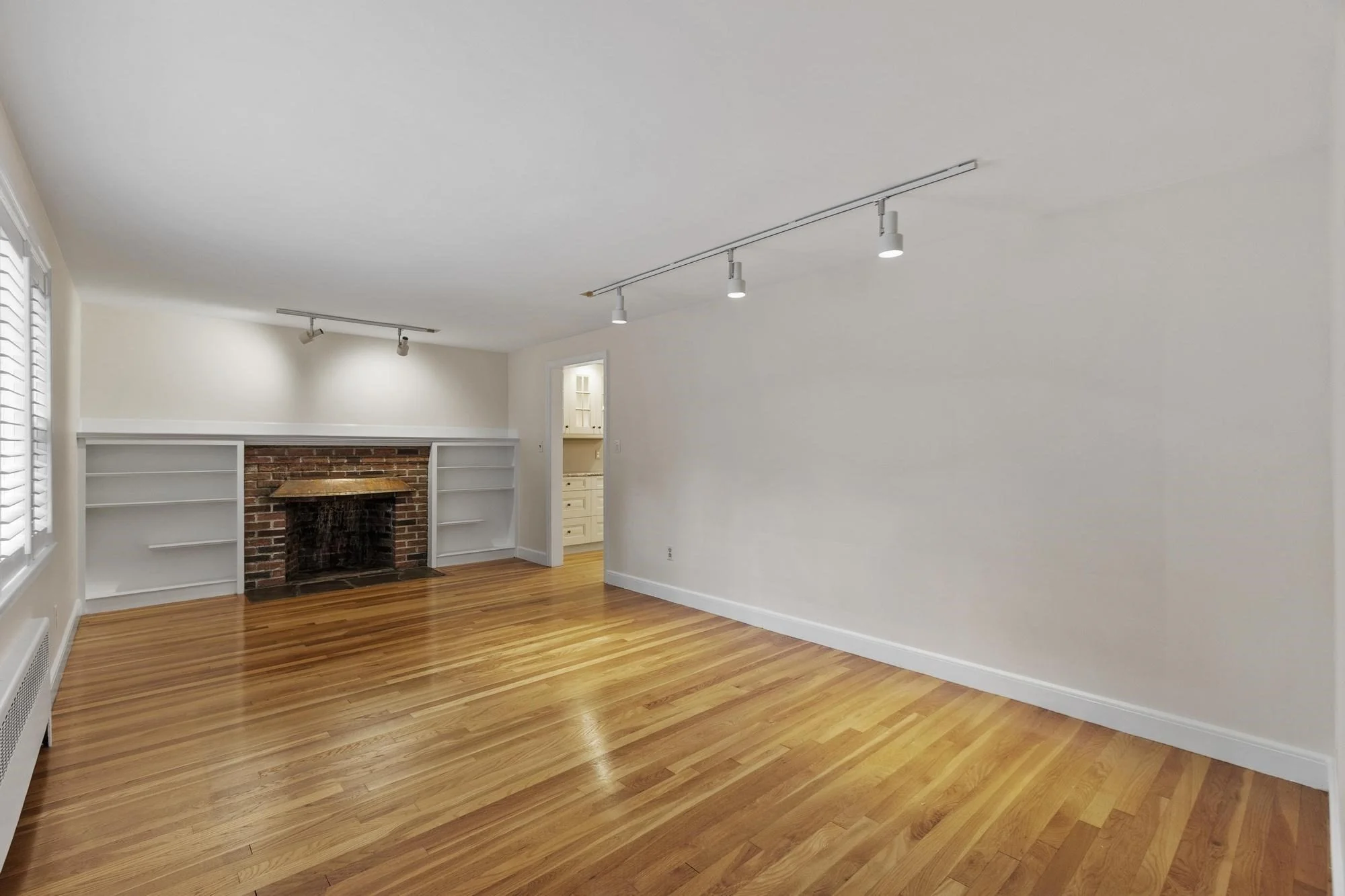 3 bed, 2 bath apartment for rent at 14 Steele St, Stoneham — photo 12 of 39