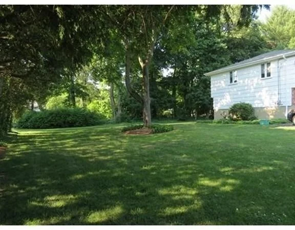 3 bed, 1 bath apartment for rent at 14 Stephen Pl Unit 0, Oak Hill — photo 14 of 17