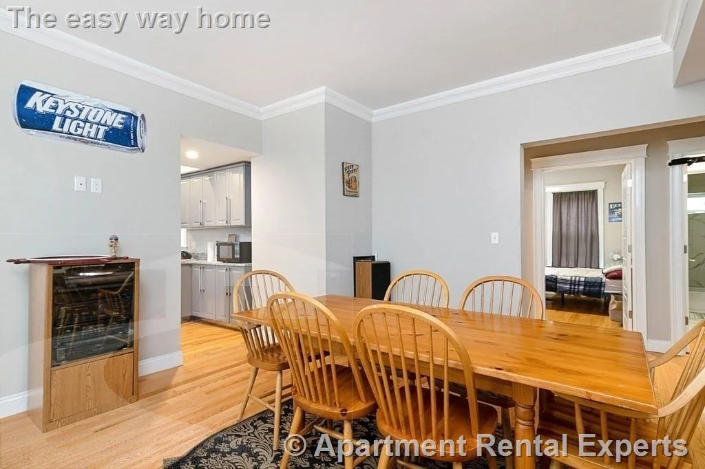 4 bed, 2 bath apartment for rent at 14 Stickney Ave Unit 1, Winter Hill — photo 7 of 10