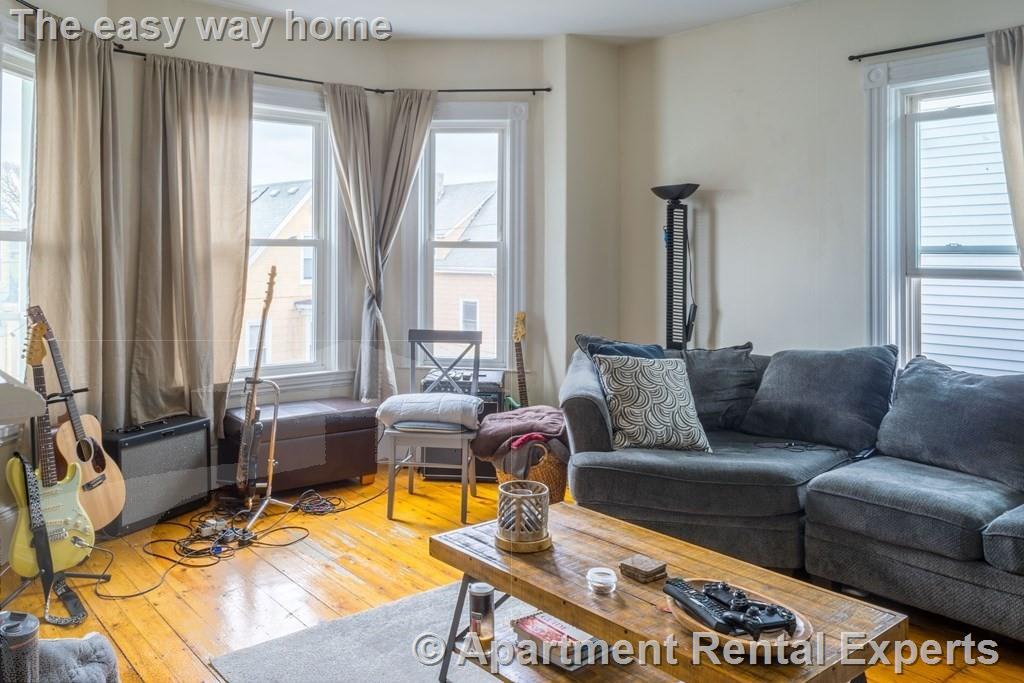 4 bed, 2 bath apartment for rent at 14 Stickney Ave Unit 3, Winter Hill — photo 16 of 16
