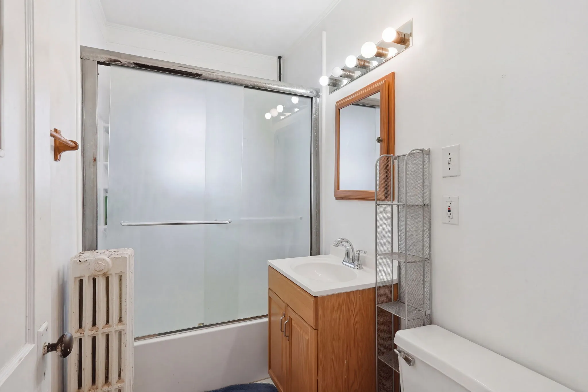 4 bed, 1 bath apartment for rent at 14 Stockwell St Unit 2, Mission Hill — photo 12 of 30