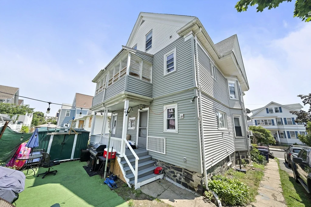2 bed, 1 bath apartment for rent at 14 Stuart St Unit 2, Everett — photo 23 of 23