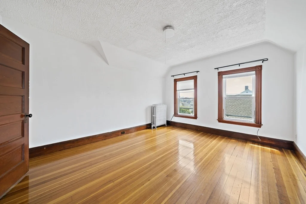 1 bed, 1 bath apartment for rent at 14 Stuart St Unit 3, Everett — photo 7 of 17
