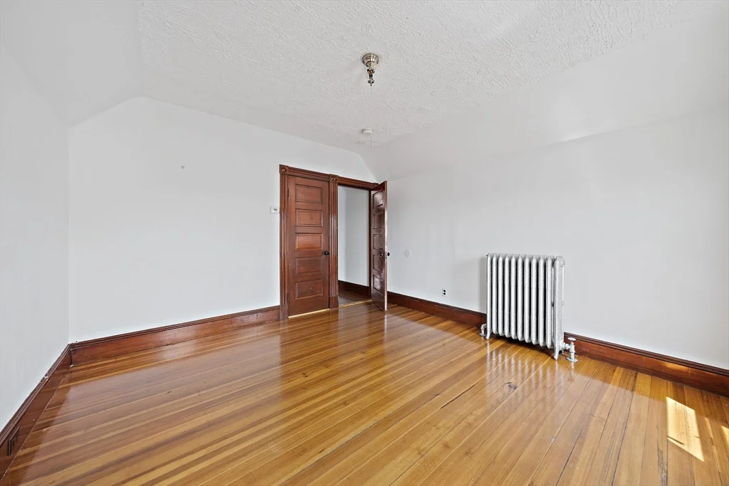 1 bed, 1 bath apartment for rent at 14 Stuart St Unit 3, Everett — photo 10 of 17