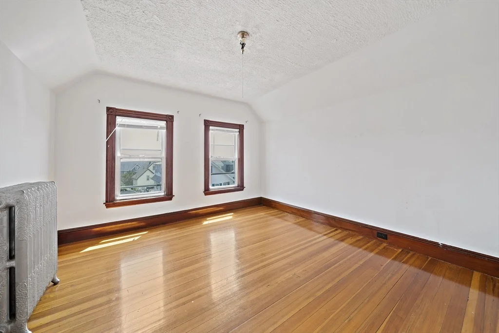 1 bed, 1 bath apartment for rent at 14 Stuart St Unit 3, Everett — photo 9 of 17