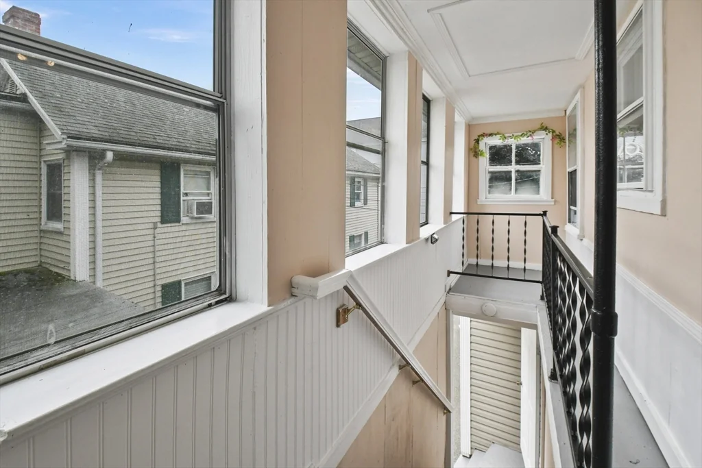 2 bed, 1 bath apartment for rent at 14 Summer Unit 2, Peabody — photo 2 of 19