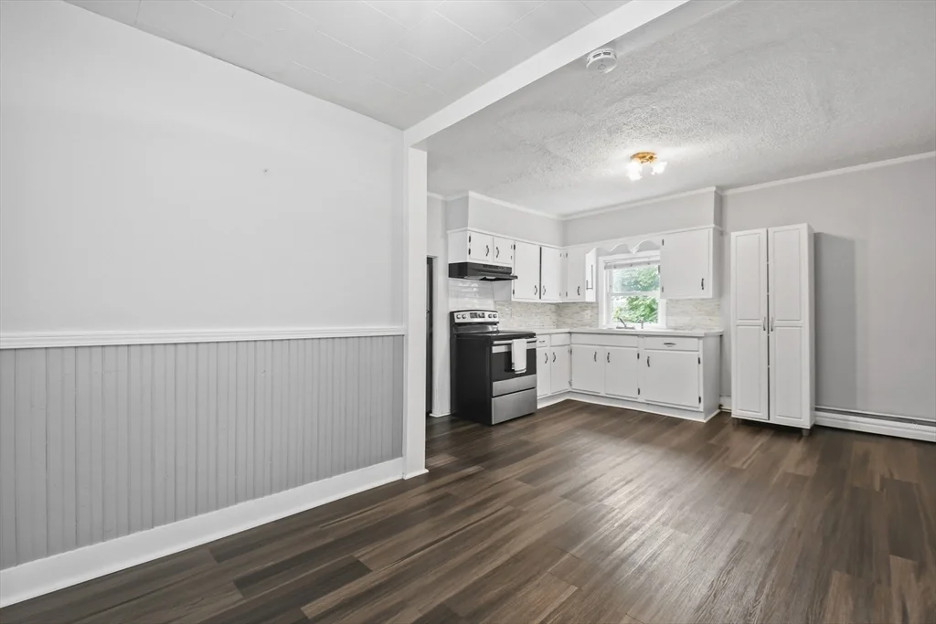 2 bed, 1 bath apartment for rent at 14 Summer Unit 2, Peabody — photo 5 of 19