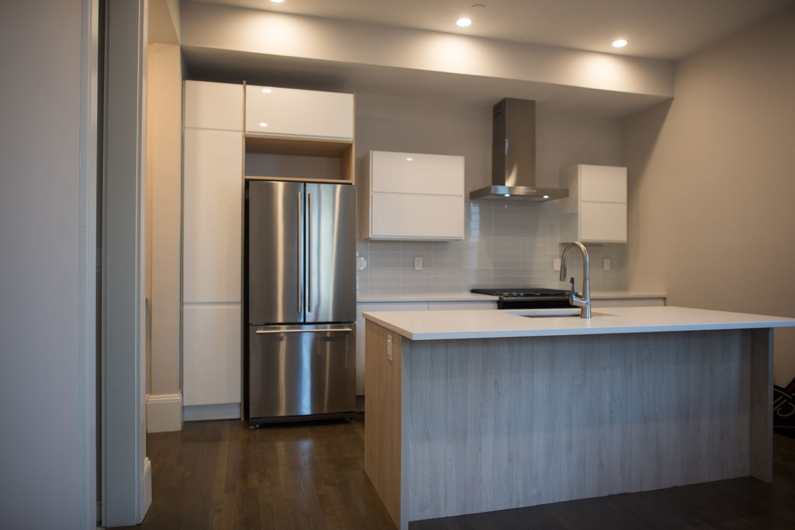 4 bed, 2.5 bath apartment for rent at 14 Sumner St Unit 2, Dorchester — photo 2 of 15