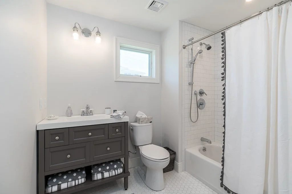 3 bed, 2 bath apartment for rent at 14 Sunset Point Rd, Lanesville — photo 20 of 40
