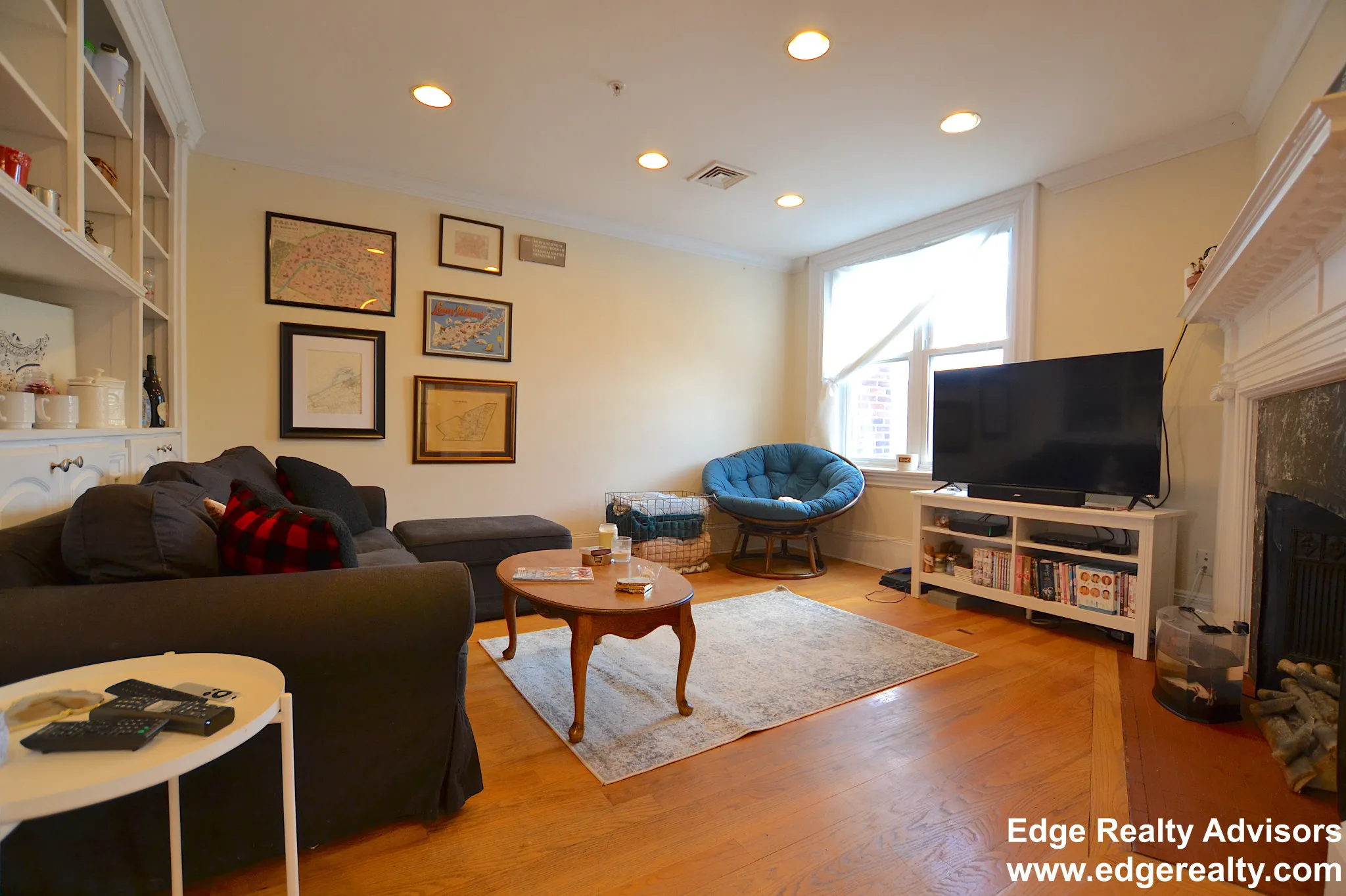 4 bed, 2 bath apartment for rent at 14 Sutherland Rd Unit 3, Brighton — photo 4 of 11