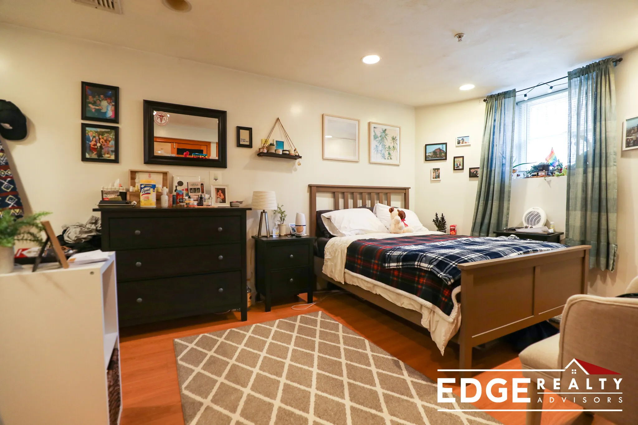 3 bed, 2 bath apartment for rent at 14 Sutherland Rd Unit A, Brighton — photo 5 of 8