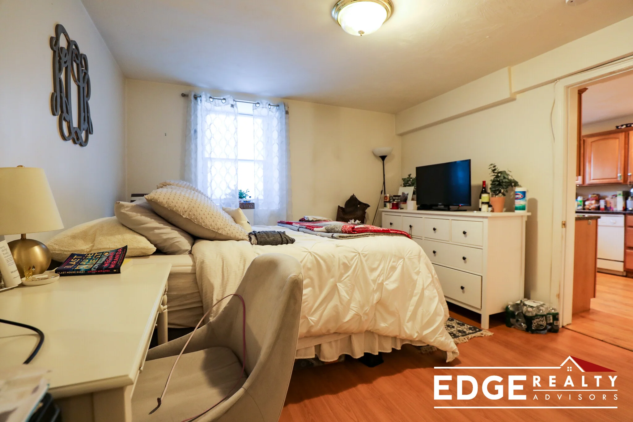 3 bed, 2 bath apartment for rent at 14 Sutherland Rd Unit A, Brighton — photo 7 of 8