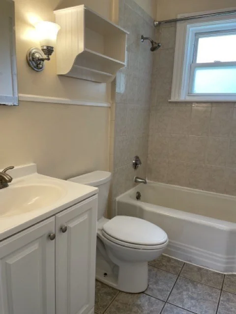 3 bed, 1 bath apartment for rent at 14 Tappan Unit 1, Attleboro — photo 8 of 11