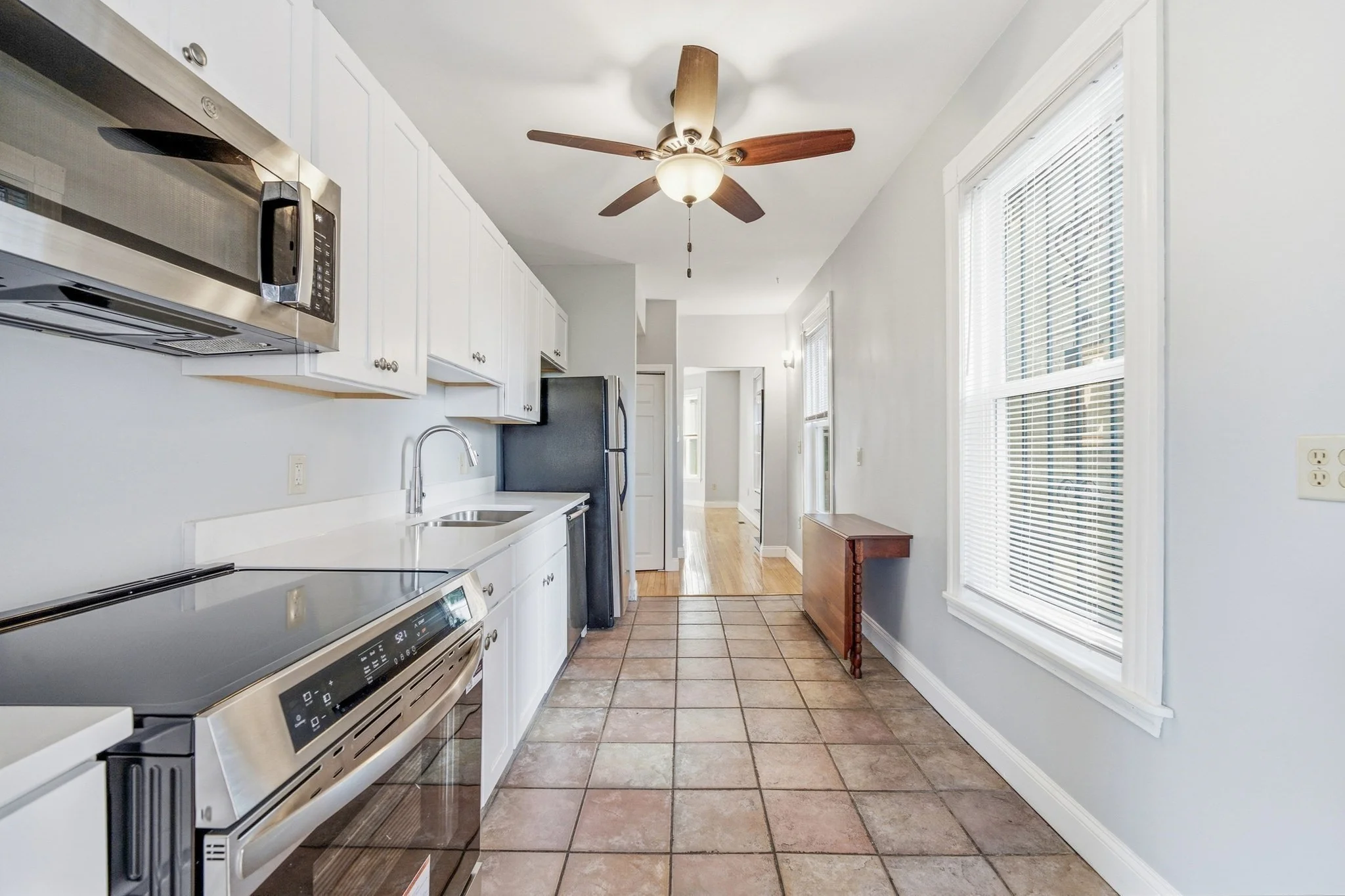 3 bed, 2 bath apartment for rent at 14 Thwing St Unit 1, Roxbury — photo 6 of 28