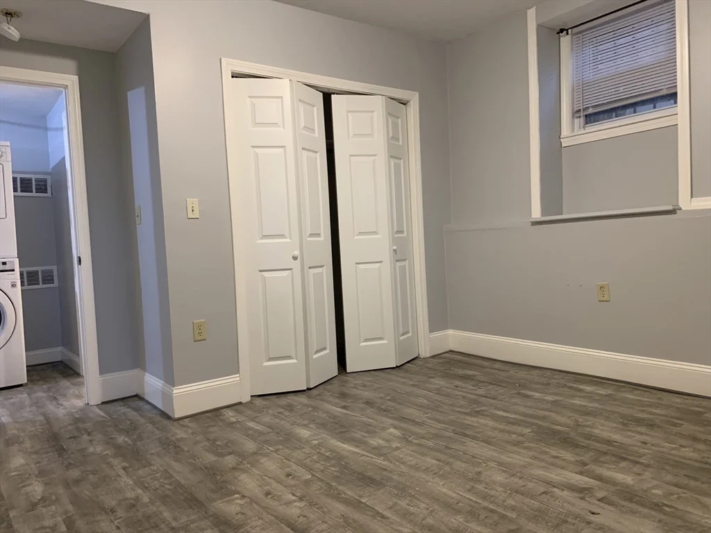 3 bed, 2 bath apartment for rent at 14 Thwing St Unit 1, Roxbury — photo 6 of 9