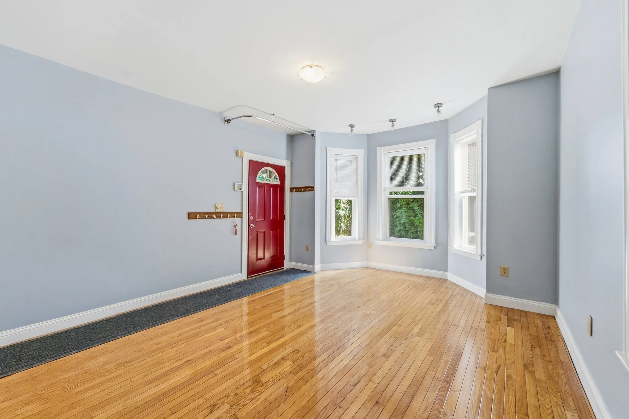 3 bed, 2 bath apartment for rent at 14 Thwing St Unit 1, Roxbury