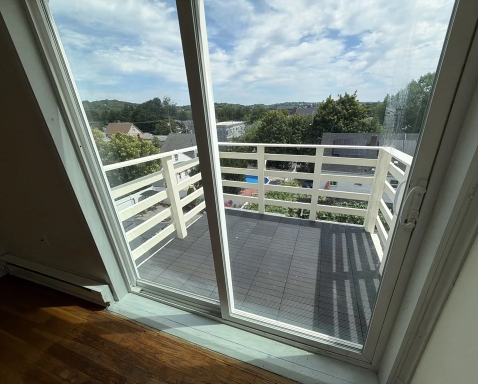 2 bed, 1 bath apartment for rent at 14 Tower Ave Unit 3, West Lynn