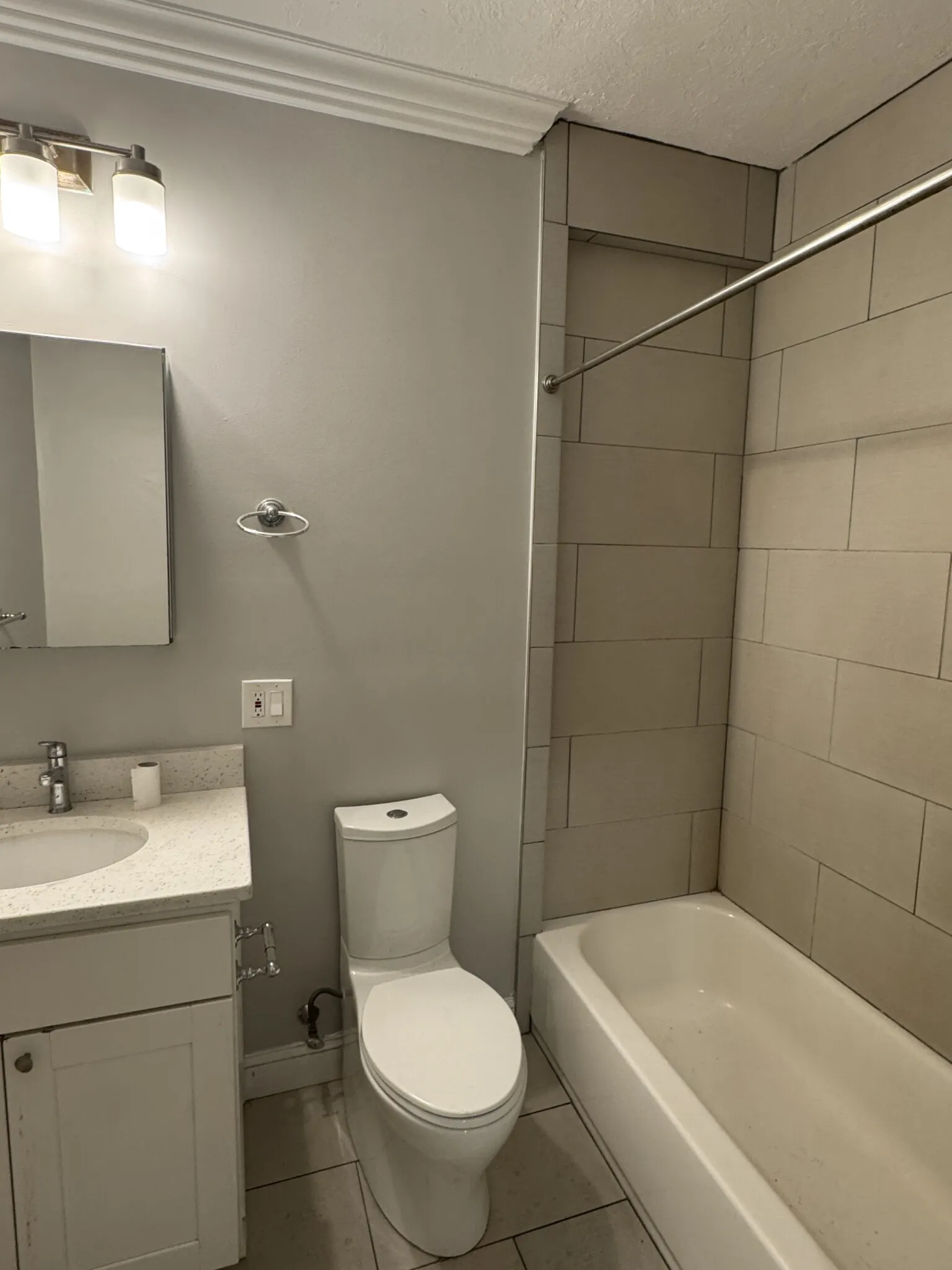 3 bed, 1 bath apartment for rent at 14 Townsend St Unit 1, Roxbury — photo 5 of 21