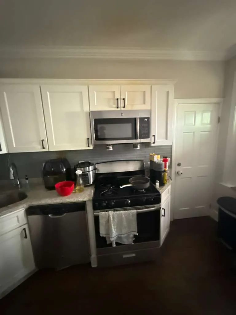3 bed, 1 bath apartment for rent at 14 Townsend St Unit 4, Roxbury — photo 8 of 13