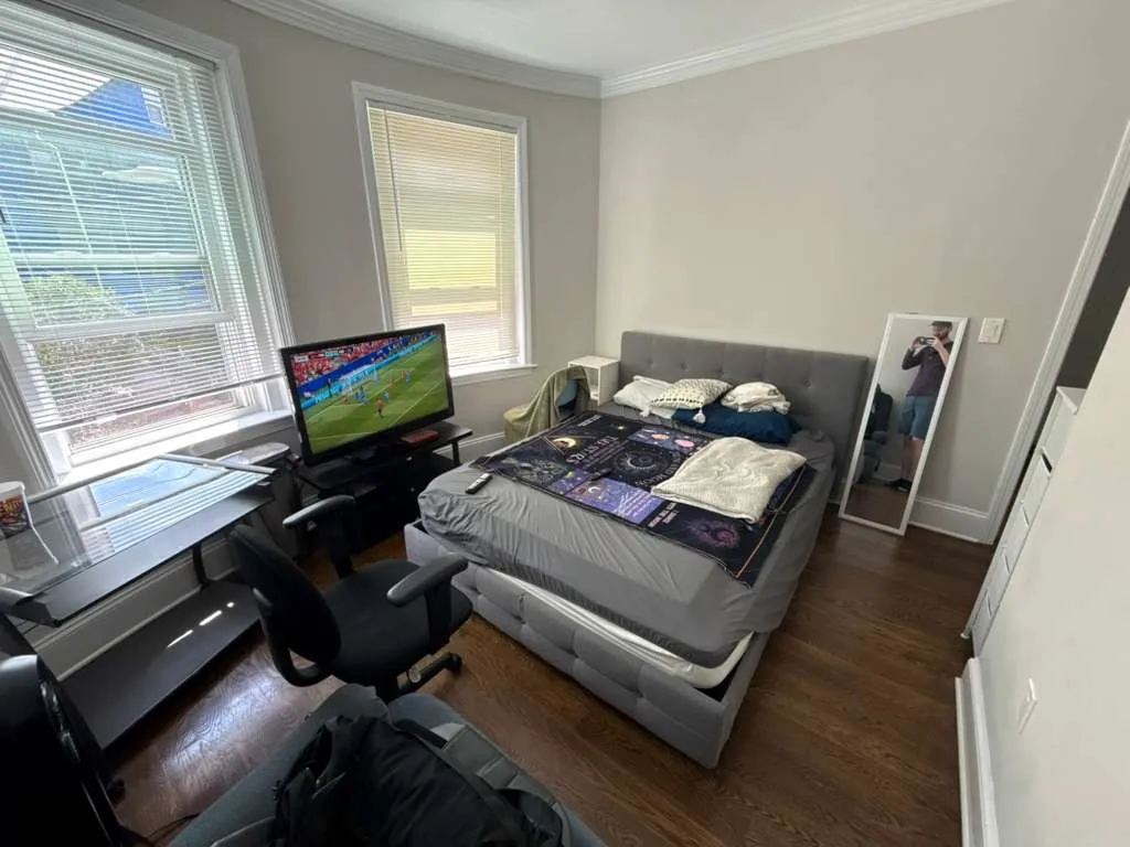 3 bed, 1 bath apartment for rent at 14 Townsend St Unit 4, Roxbury — photo 3 of 13