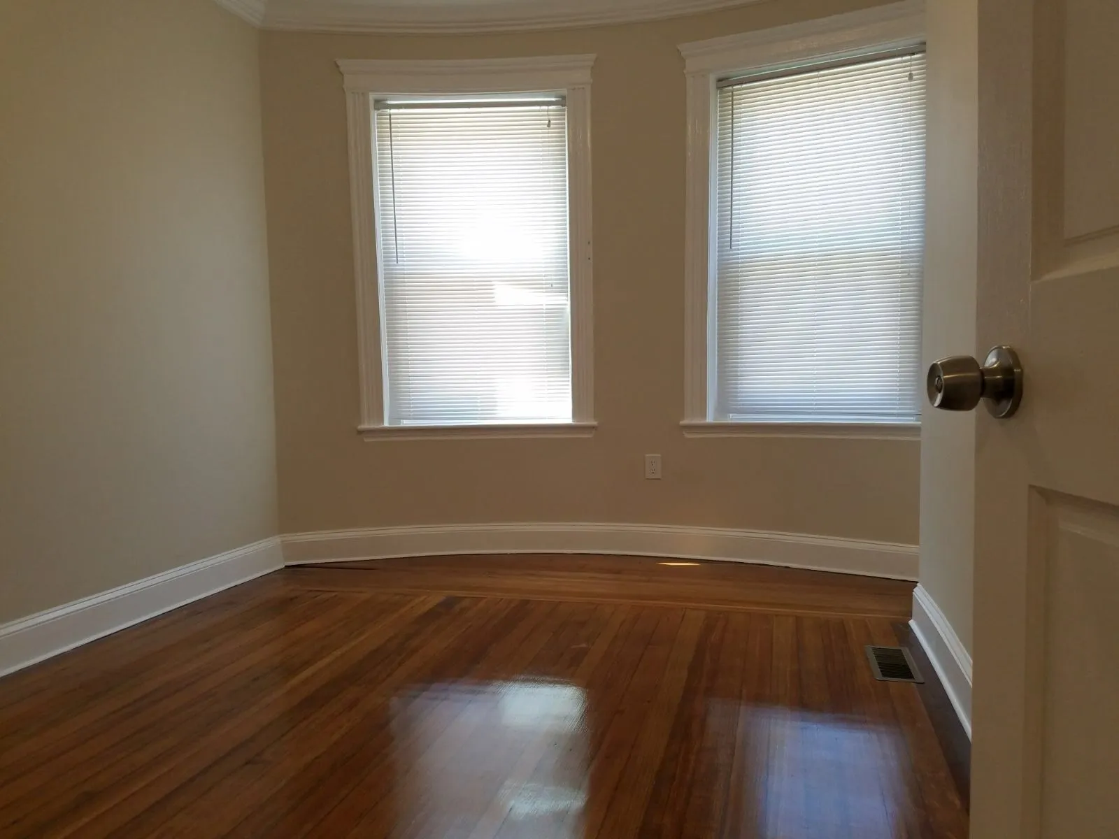 3 bed, 1 bath apartment for rent at 14 Townsend St Unit 6, Roxbury — photo 19 of 28