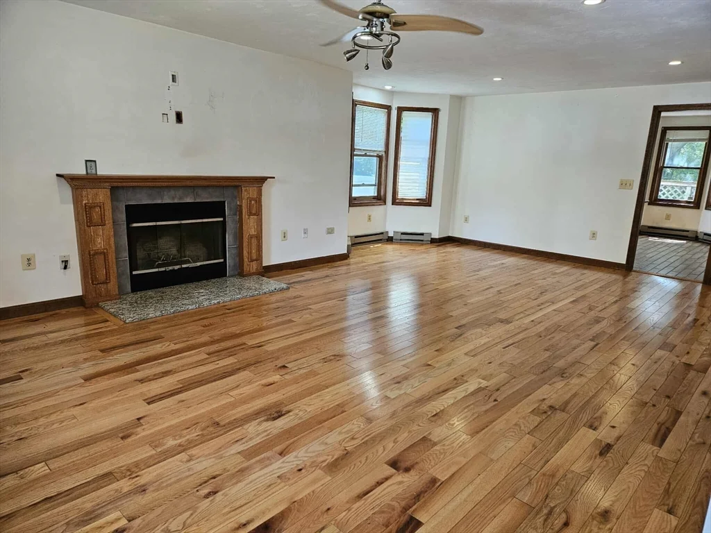3 bed, 1 bath apartment for rent at 14 Travis Unit 1, Worcester — photo 3 of 16