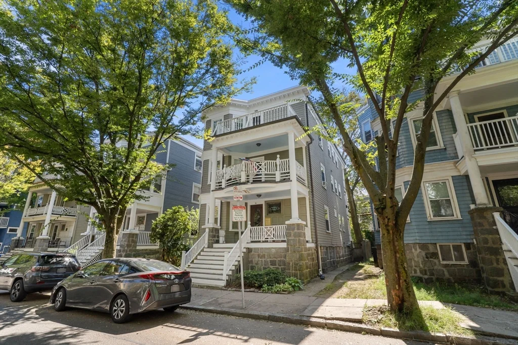 2 bed, 2 bath apartment for rent at 14 Trescott Unit 1, Dorchester — photo 23 of 23