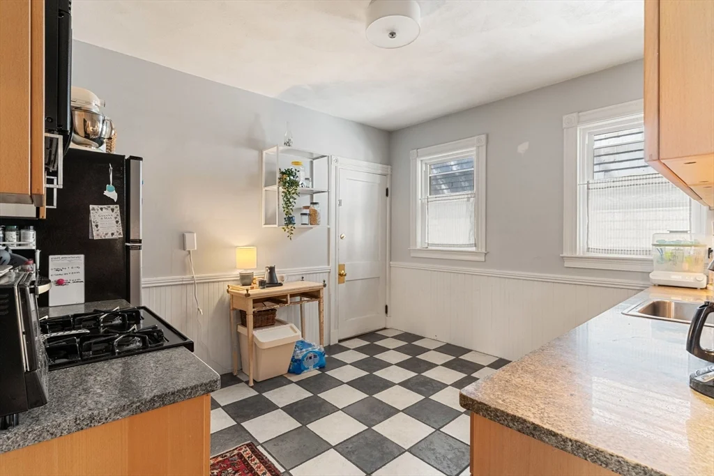 2 bed, 2 bath apartment for rent at 14 Trescott Unit 1, Dorchester — photo 9 of 23