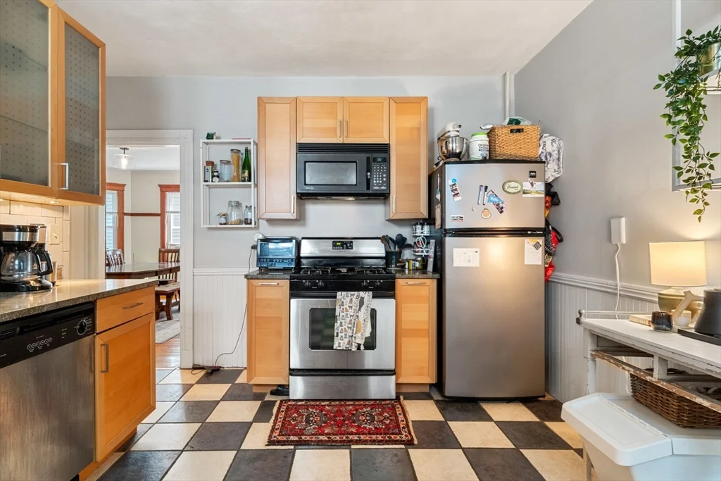 2 bed, 2 bath apartment for rent at 14 Trescott Unit 1, Dorchester — photo 8 of 23