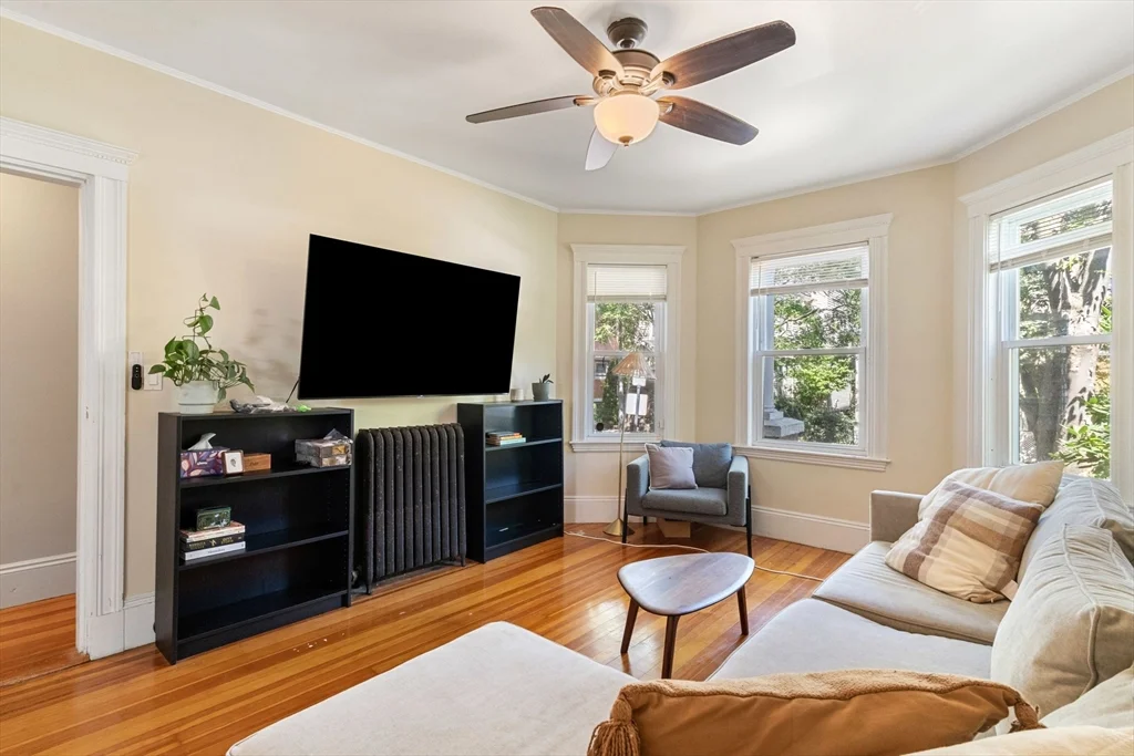 2 bed, 2 bath apartment for rent at 14 Trescott Unit 1, Dorchester — photo 3 of 23