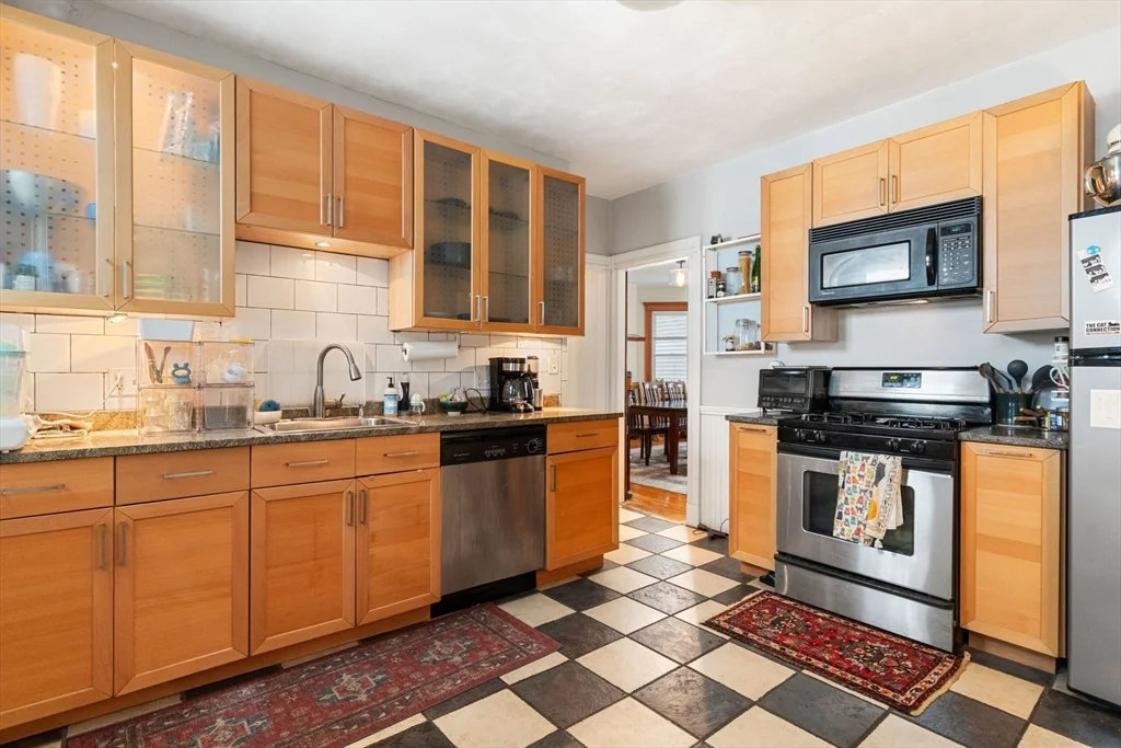 2 bed, 2 bath apartment for rent at 14 Trescott Unit 1, Dorchester — photo 7 of 23
