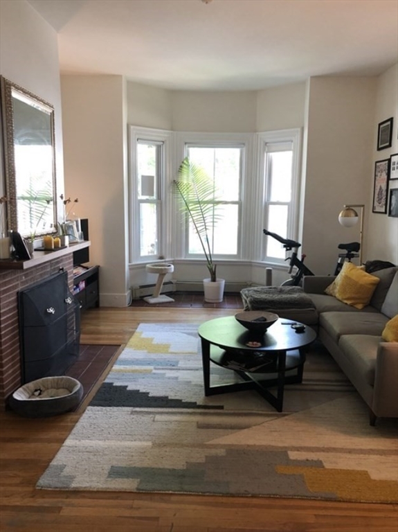 2 bed, 1 bath apartment for rent at 14 Trowbridge St Unit 2, Harvard Square
