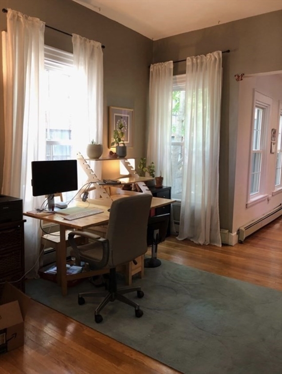 2 bed, 1 bath apartment for rent at 14 Trowbridge St Unit 2, Harvard Square — photo 2 of 8