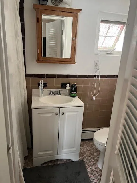 3 bed, 2 bath apartment for rent at 14 Tuckerman Unit 2, South Boston — photo 7 of 9