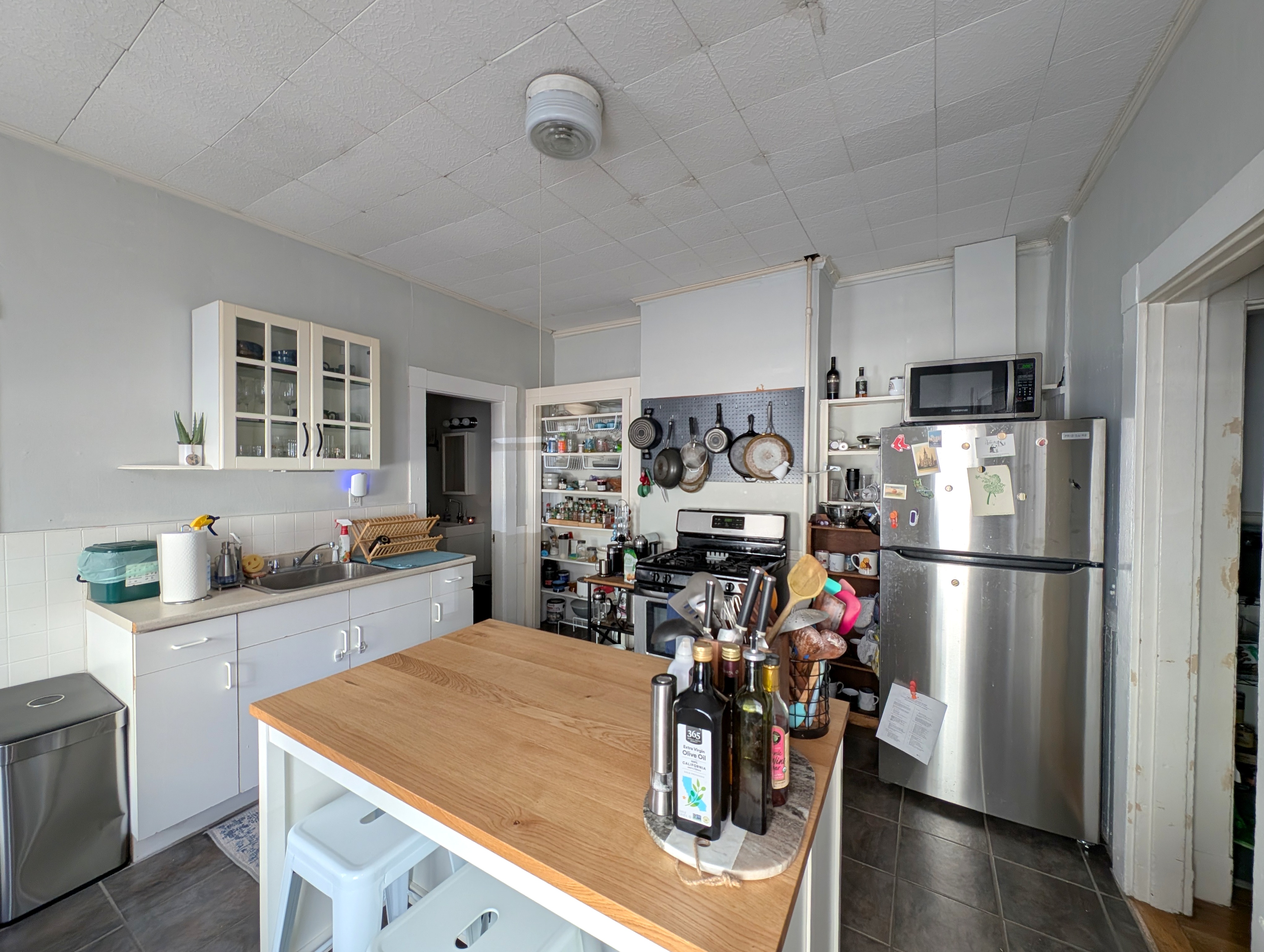 2 bed, 1 bath apartment for rent at 14 Tufts St Unit 1, Cambridgeport — photo 6 of 18