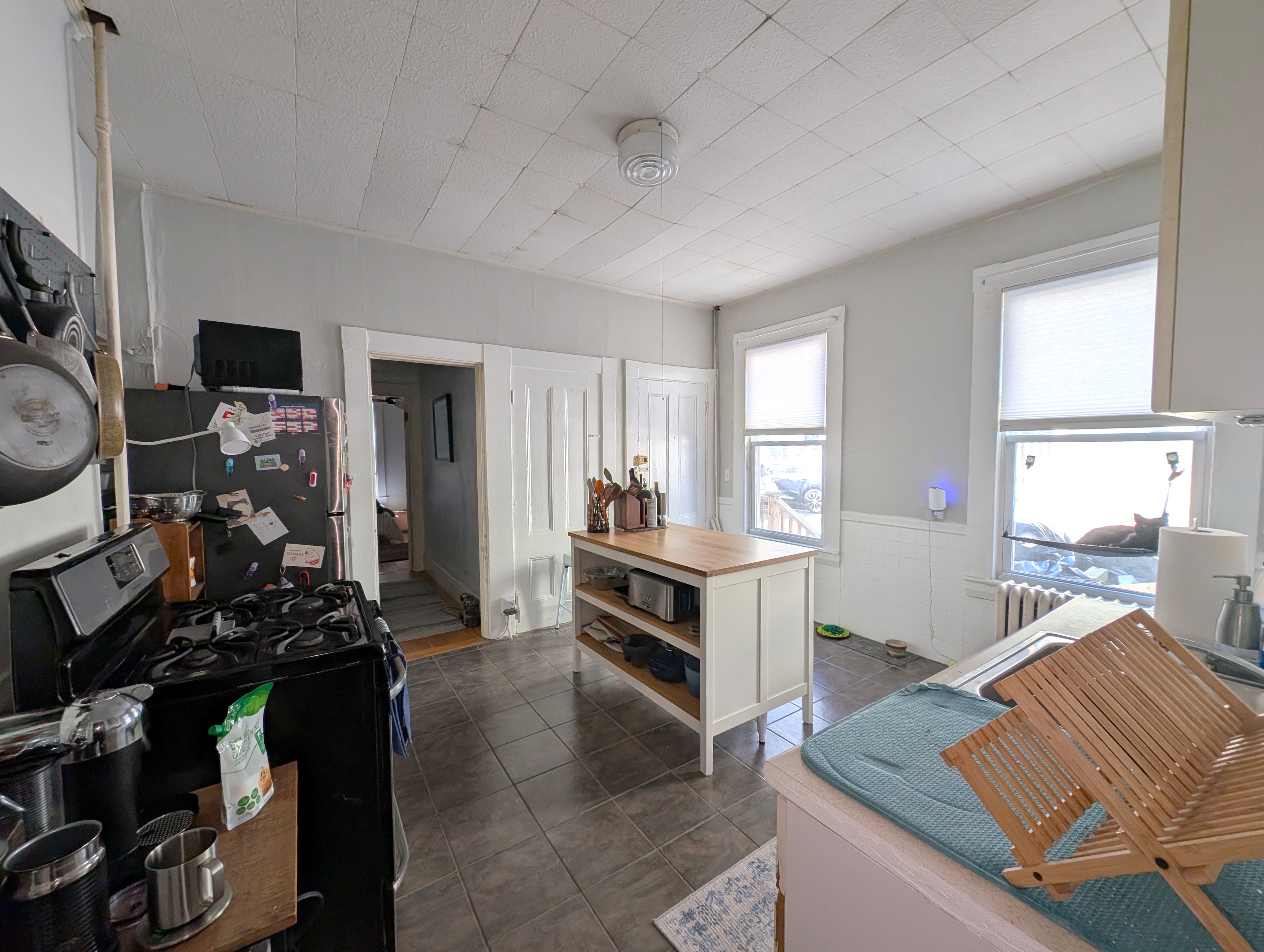 2 bed, 1 bath apartment for rent at 14 Tufts St Unit 1, Cambridgeport — photo 7 of 18