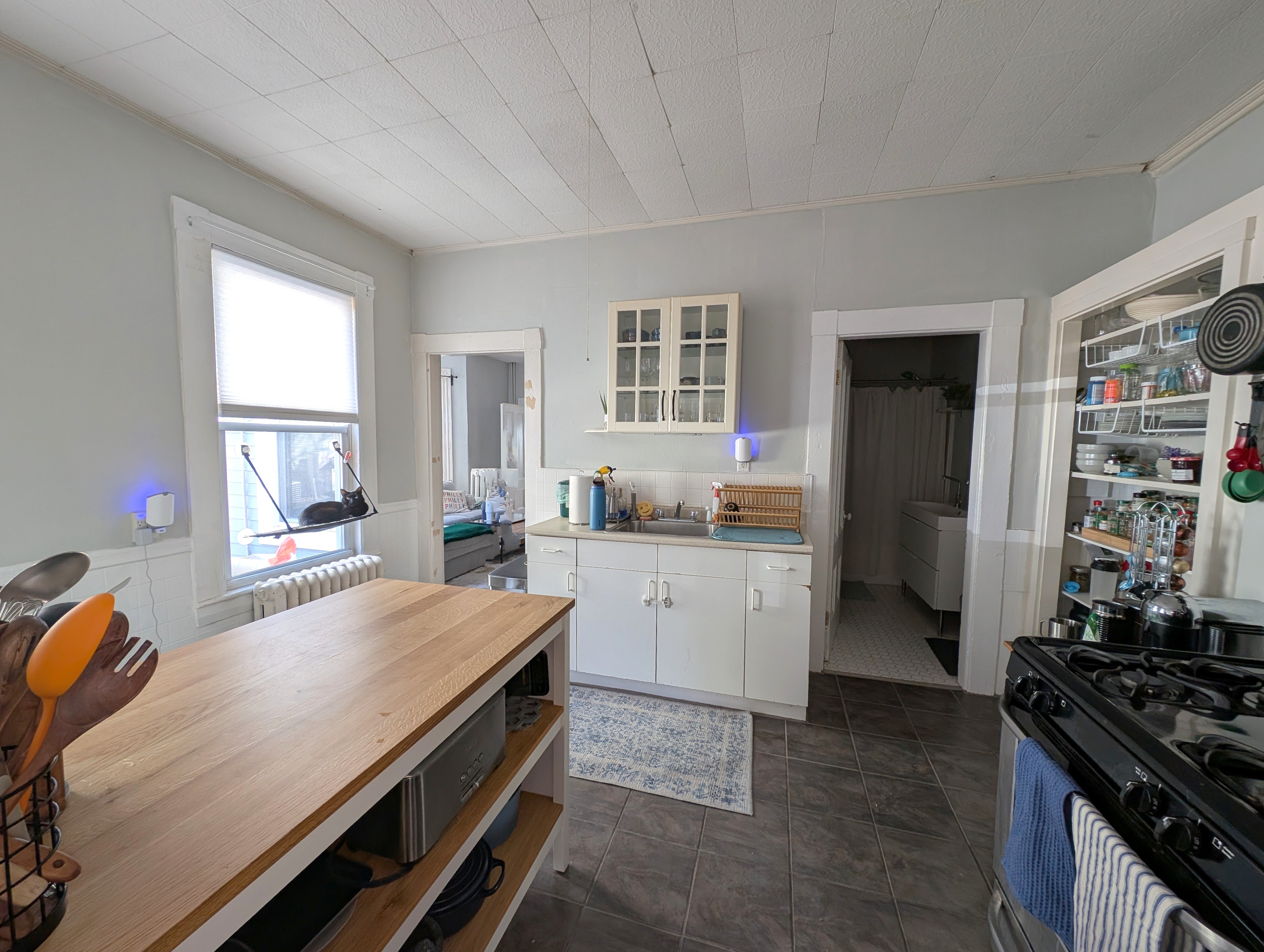 2 bed, 1 bath apartment for rent at 14 Tufts St Unit 1, Cambridgeport — photo 8 of 18