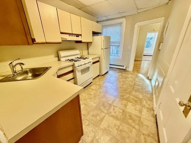 2 bed, 1 bath apartment for rent at 14 Unity St Unit 2, North End