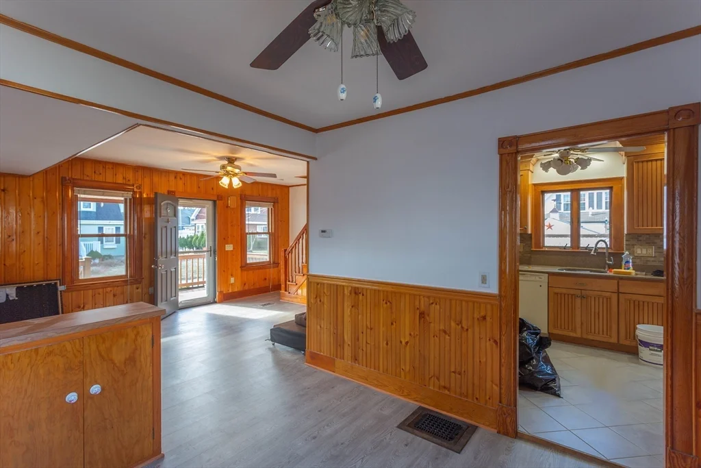 2 bed, 1 bath apartment for rent at 14 Vanness Rd, Weymouth — photo 4 of 10
