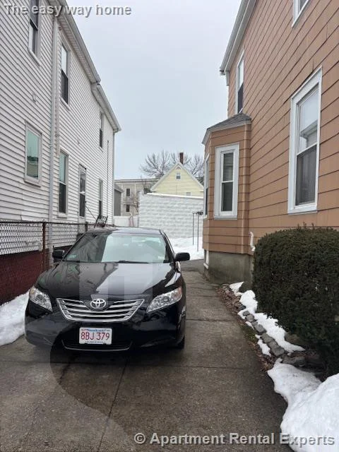 2 bed, 1 bath apartment for rent at 14 Virginia St, Sullivan Square — photo 19 of 21