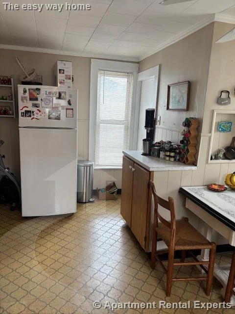 2 bed, 1 bath apartment for rent at 14 Virginia St, Sullivan Square — photo 3 of 21