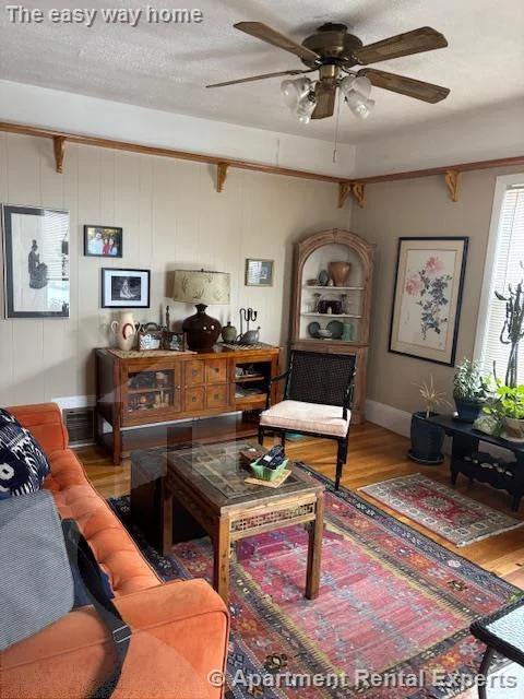 2 bed, 1 bath apartment for rent at 14 Virginia St, Sullivan Square — photo 4 of 21