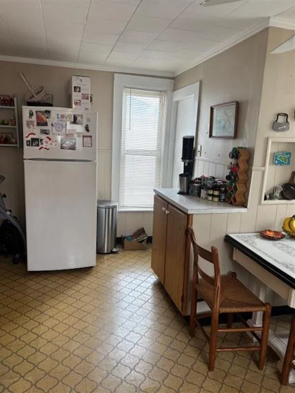 2 bed, 1 bath apartment for rent at 14 Virginia St Unit 2, Winter Hill — photo 5 of 21