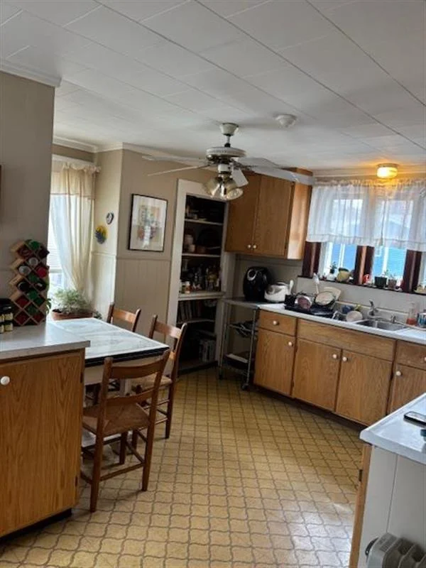 2 bed, 1 bath apartment for rent at 14 Virginia St Unit 2, Winter Hill — photo 3 of 21